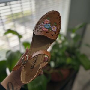 MEXICANA Brown and Pink Floral Sandals